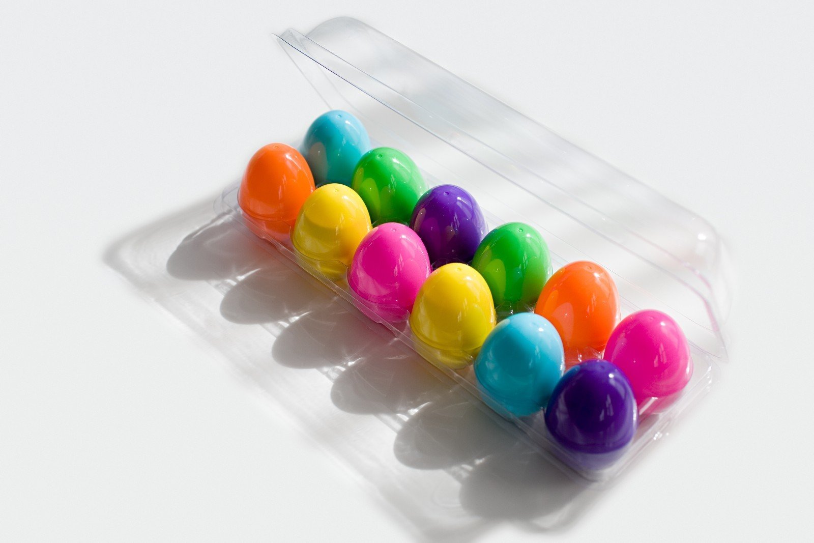 eggs color tray easter