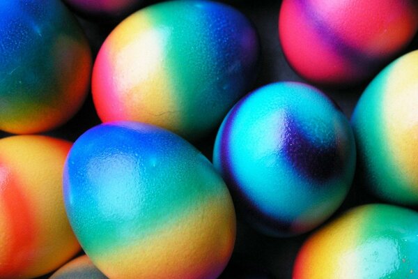 All the colors of the rainbow on Easter eggs