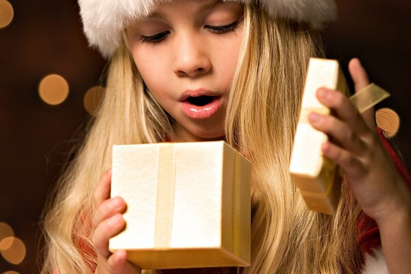 Nouvel an donne des cadeaux