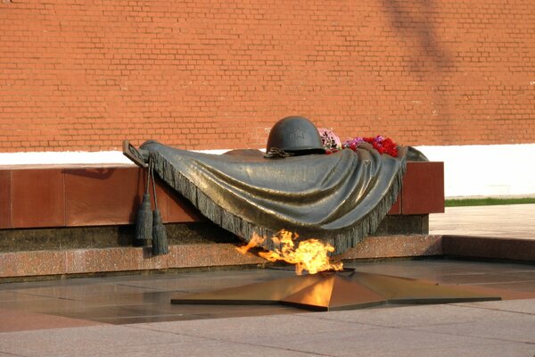 Pomnik Grób Nieznanego Żołnierza przy murze Kremla