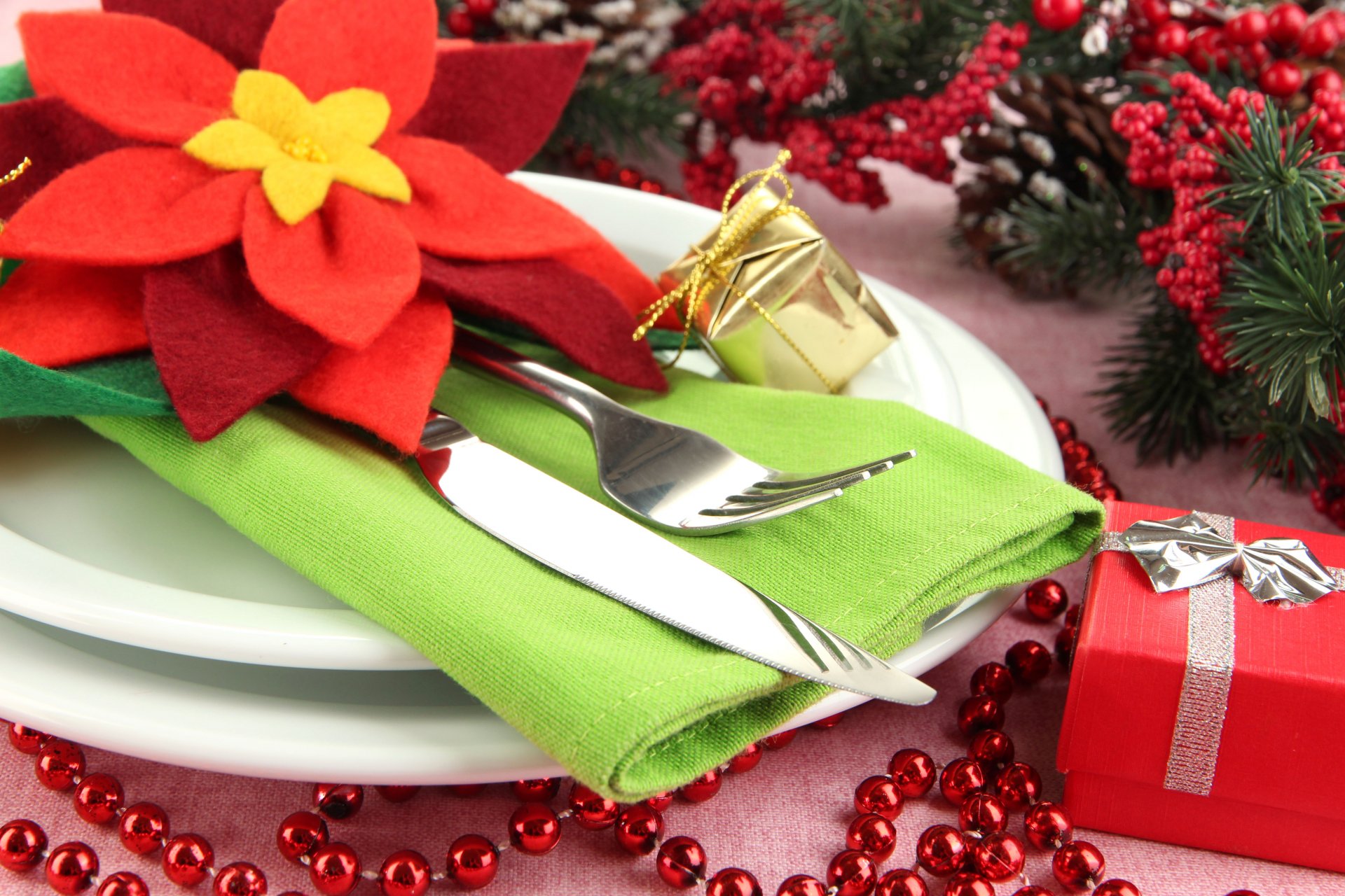 christmas serving table cutlery