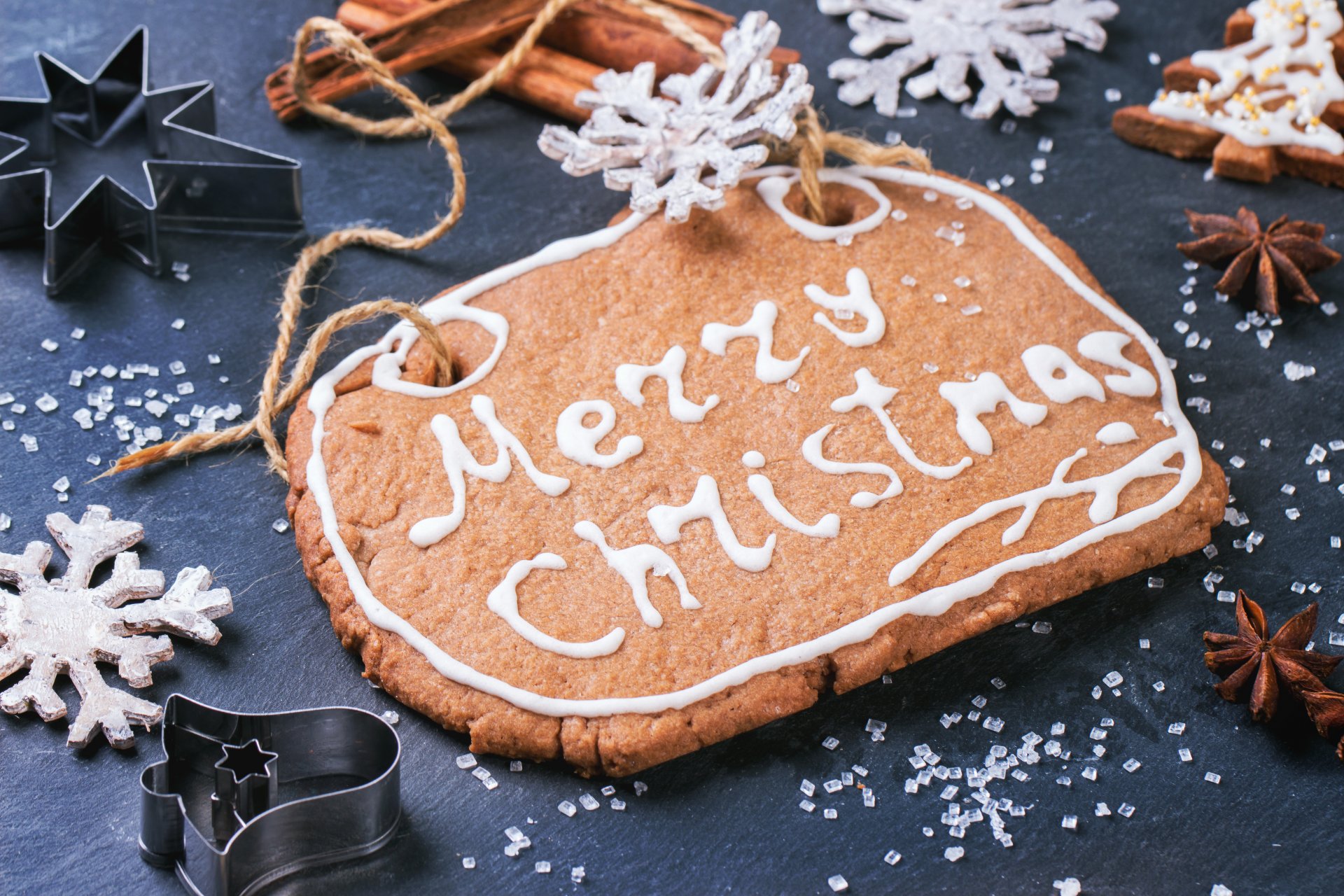 feliz navidad decoración navidad. año nuevo pan de jengibre galletas glaseado copos de nieve