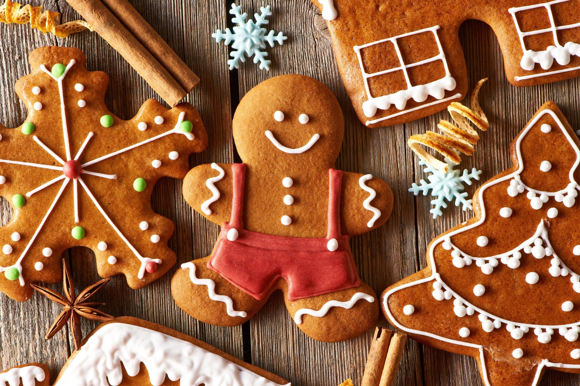 biscuits nouvel an biscuits figurines homme arbre de noël flocon de neige vacances bonbons glaçage cuisson noël nouvel an