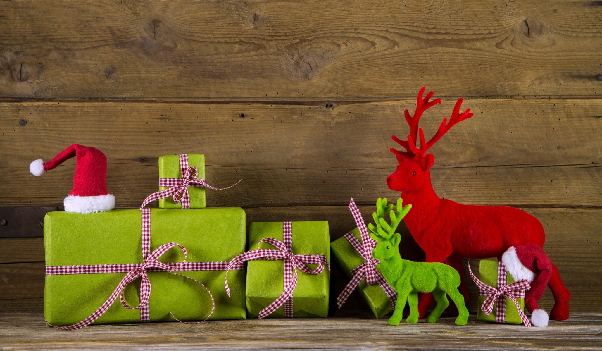 weihnachten geschenke schnee dekorationen baum neujahr