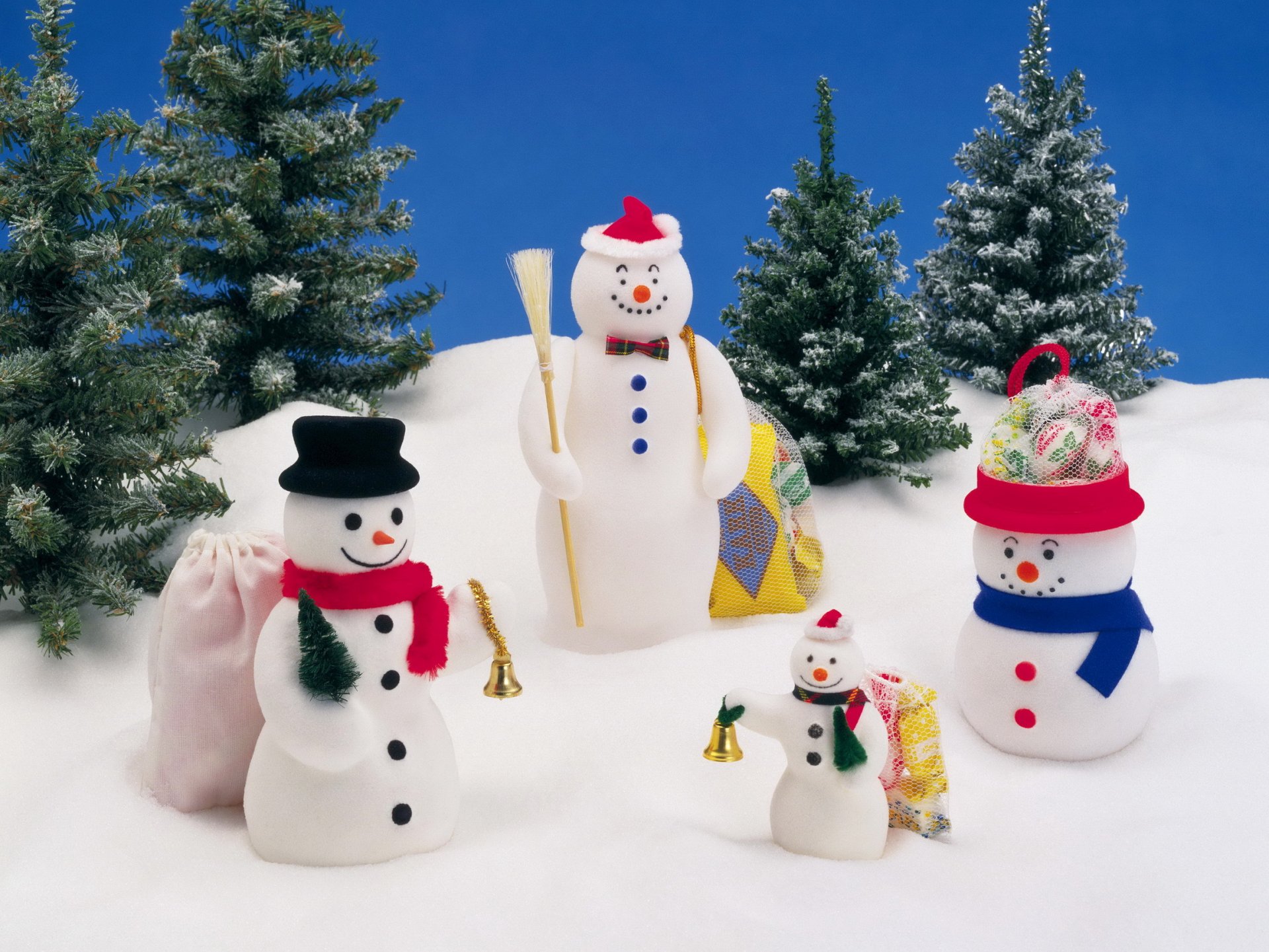 muñecos de nieve regalos nieve vacaciones campana