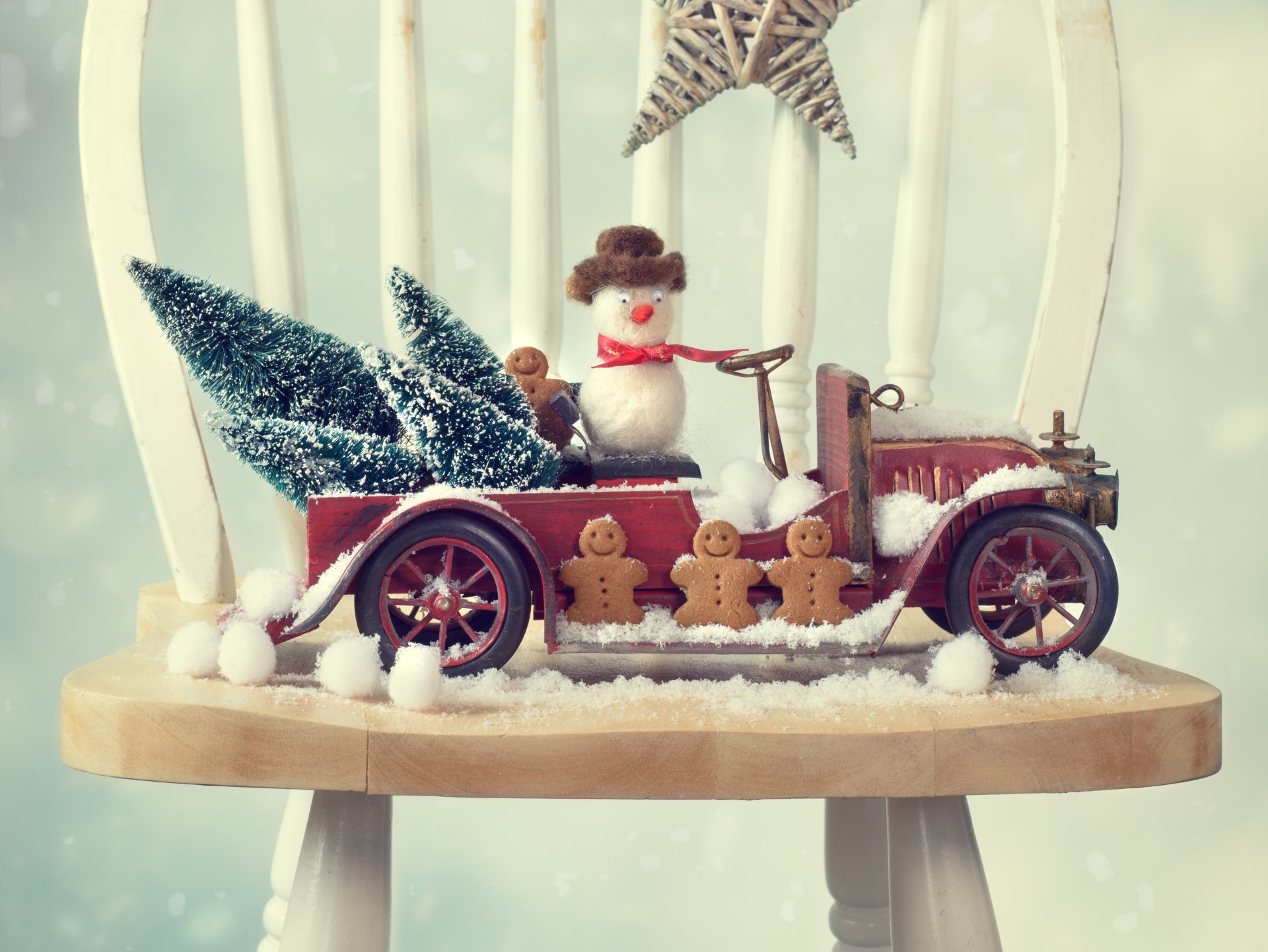 machine car snowman gingerbread chair