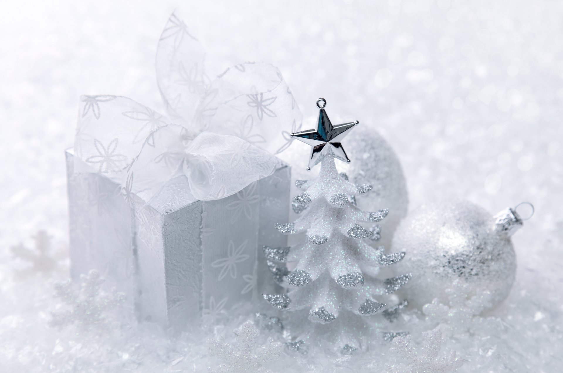 regalo caja blanco arco cinta bolas invierno vacaciones año nuevo navidad