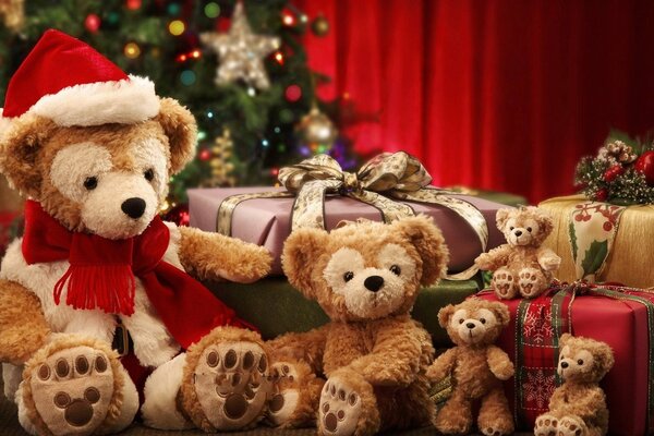 A small New Year s family of bears