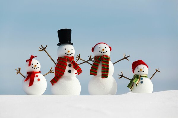Mamma, papà, fratello e io-famiglia di pupazzi di neve