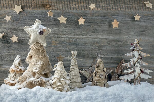 Decorazioni ecologiche in tessuto e legno