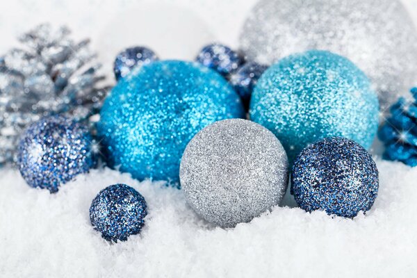 Christmas tree balls in the snow