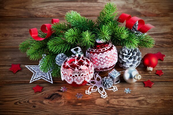 Joyeux décorations de Noël avec des boules