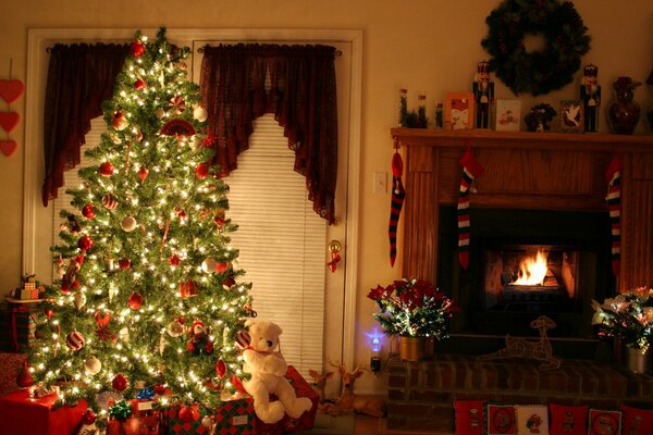 Habiller un grand arbre de Noël