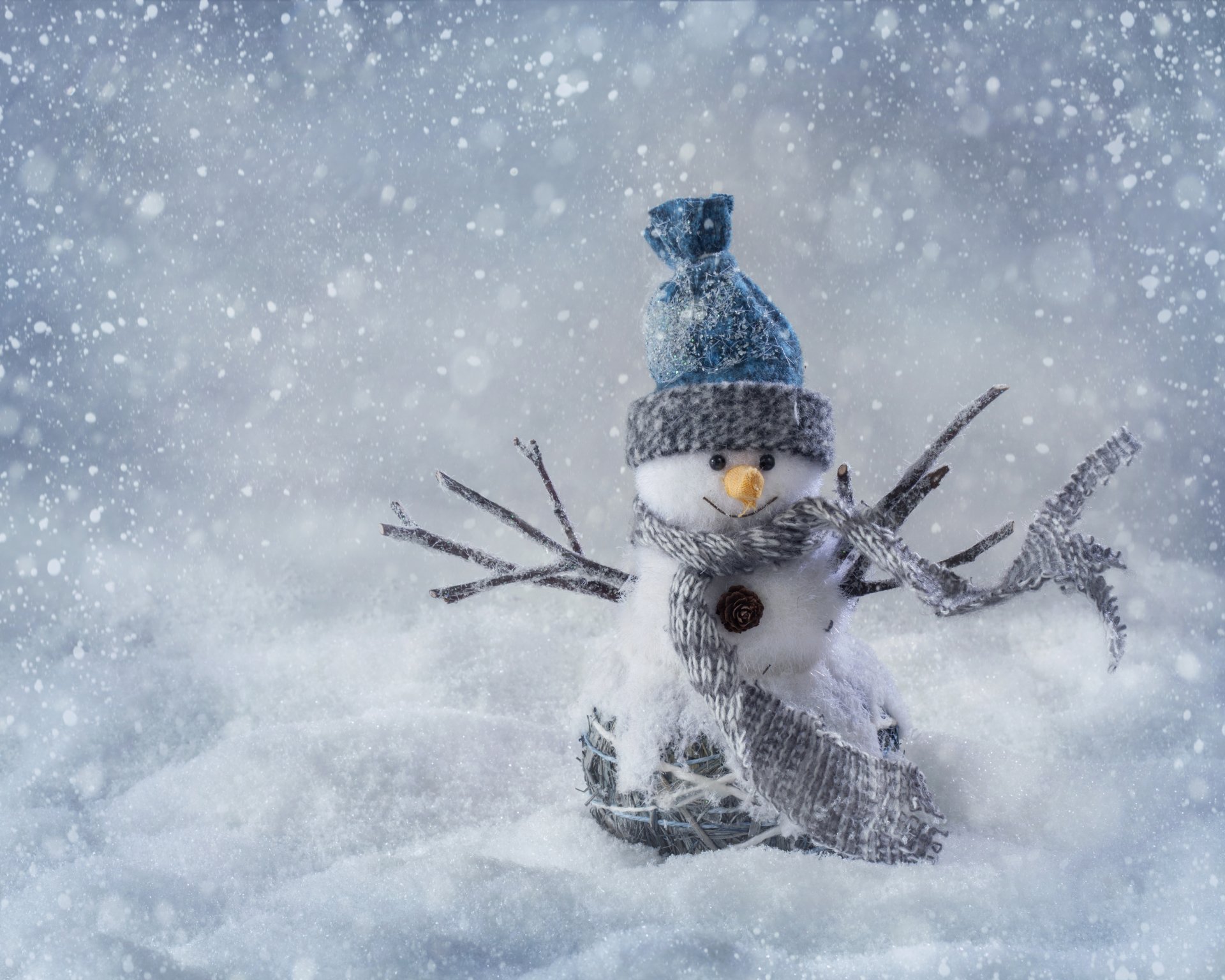 natura paesaggio neve inverno casa alberi montagne natale capodanno pupazzi di neve