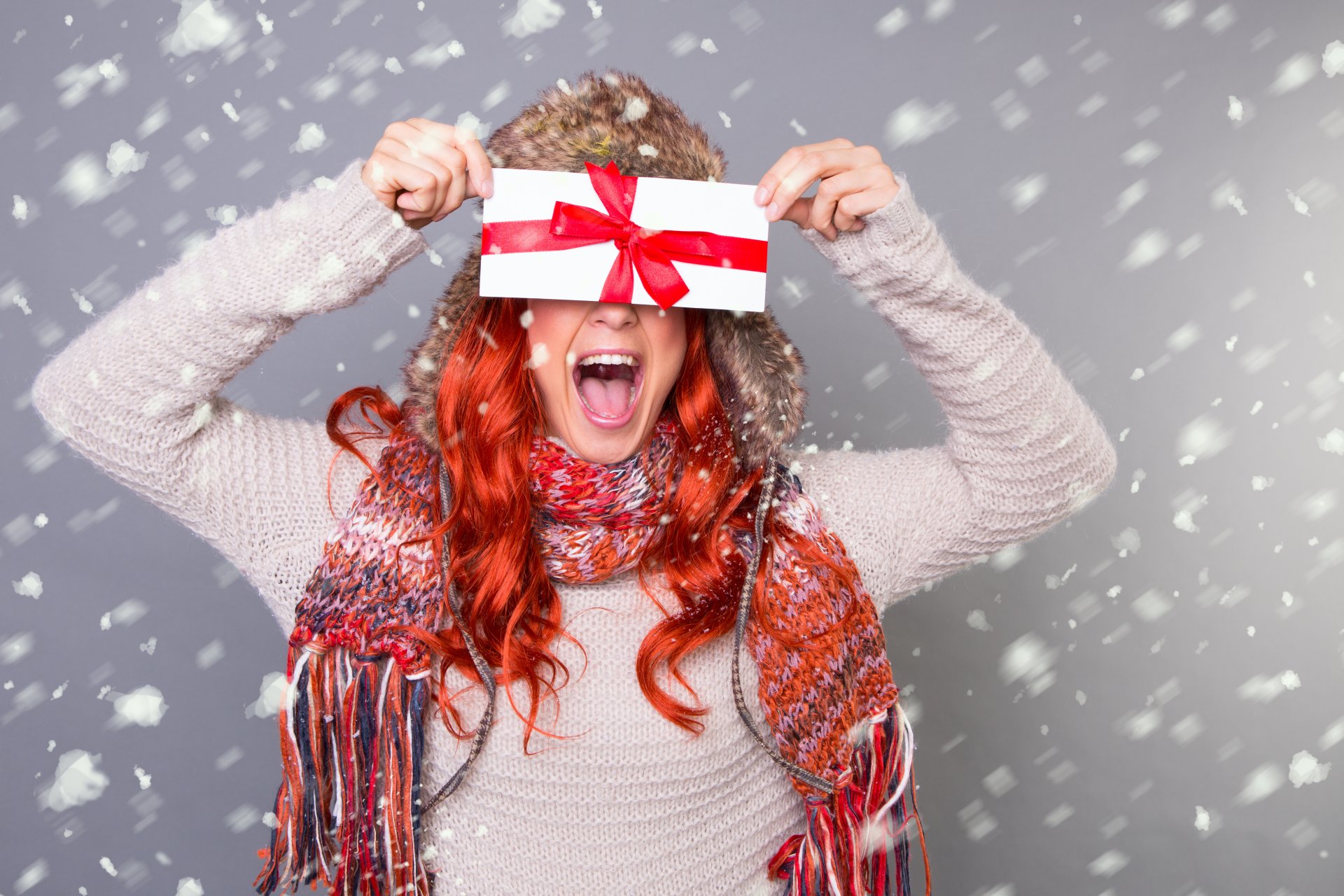 sobre pelirroja chica sombrero sonrisa año nuevo vacaciones año nuevo navidad