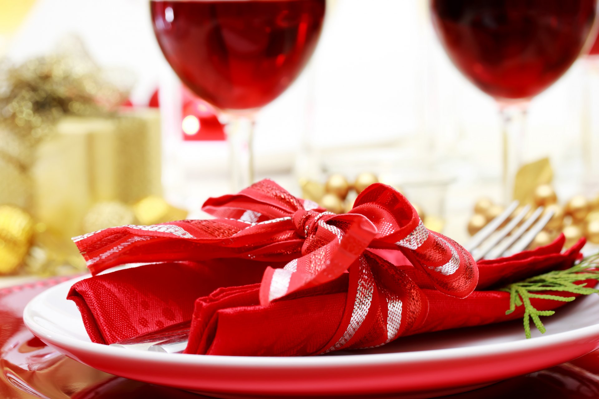 nouvel an noël vacances boules décoration vin lunettes