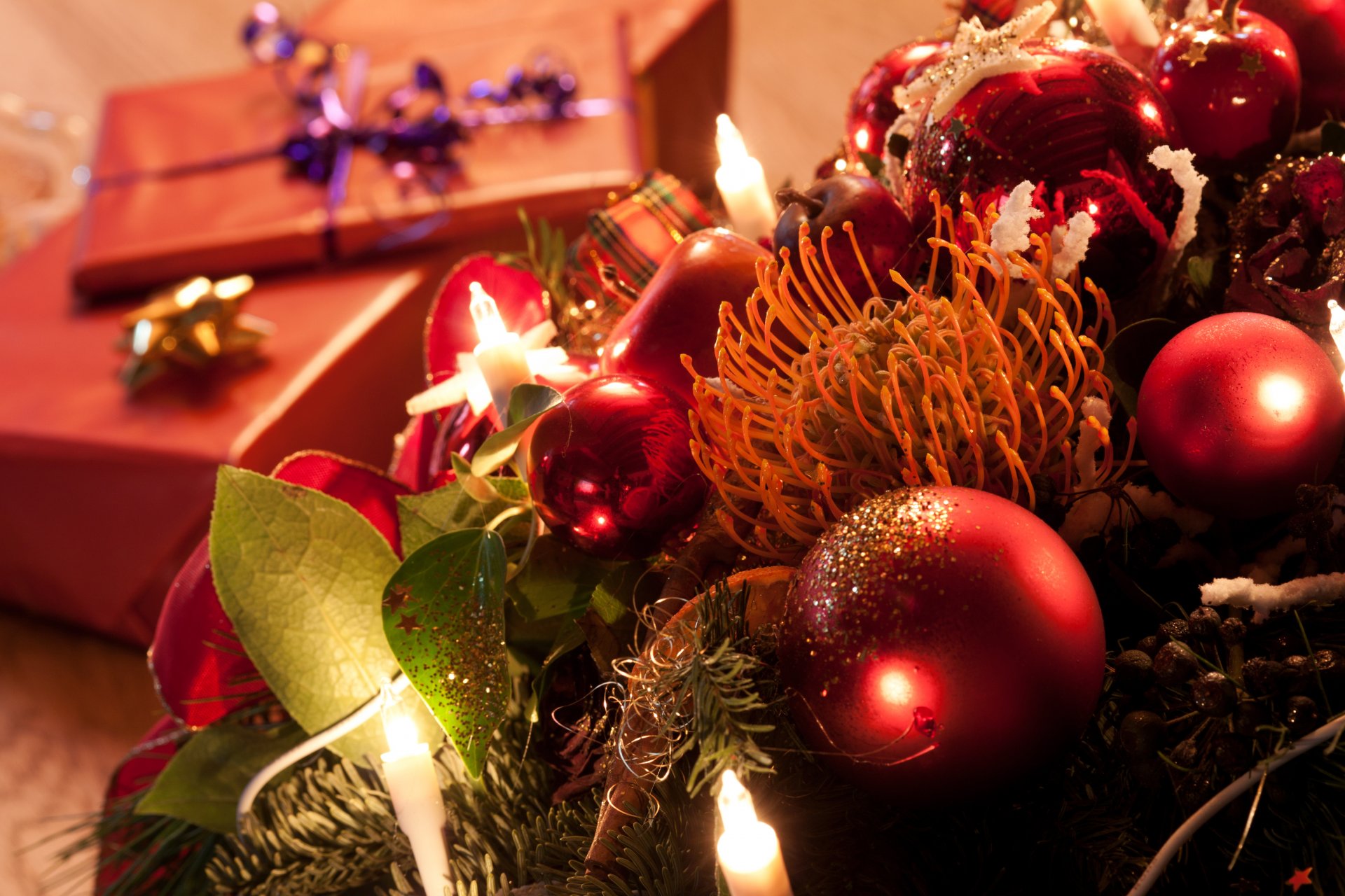 buon natale albero di natale nuovo anno regali decorazioni candele palle rosse albero di natale