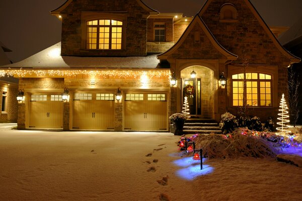 Casa decorata per le vacanze di Capodanno