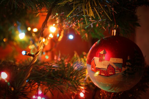 Árbol de Navidad y guirnaldas brillantes