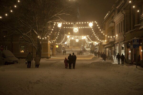 Noche de invierno en año nuevo y Navidad