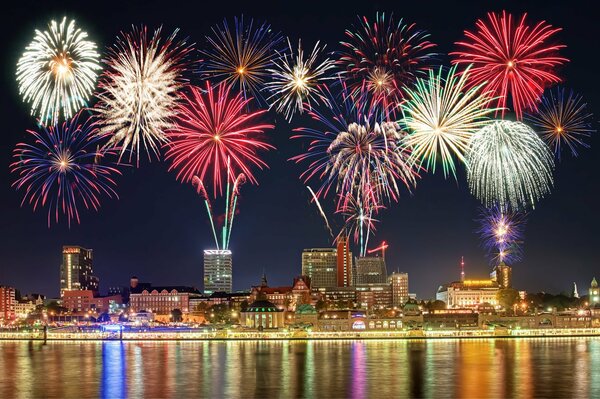 Fireworks in the city on New Year s Eve