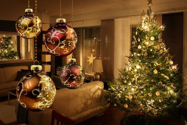 Intérieur de Noël, arbre de Noël, lumières