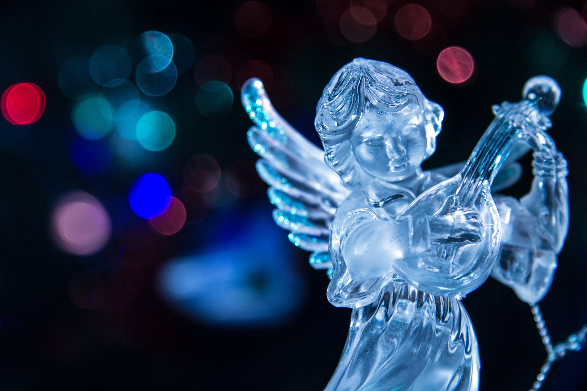 angel lute blurred christmas light