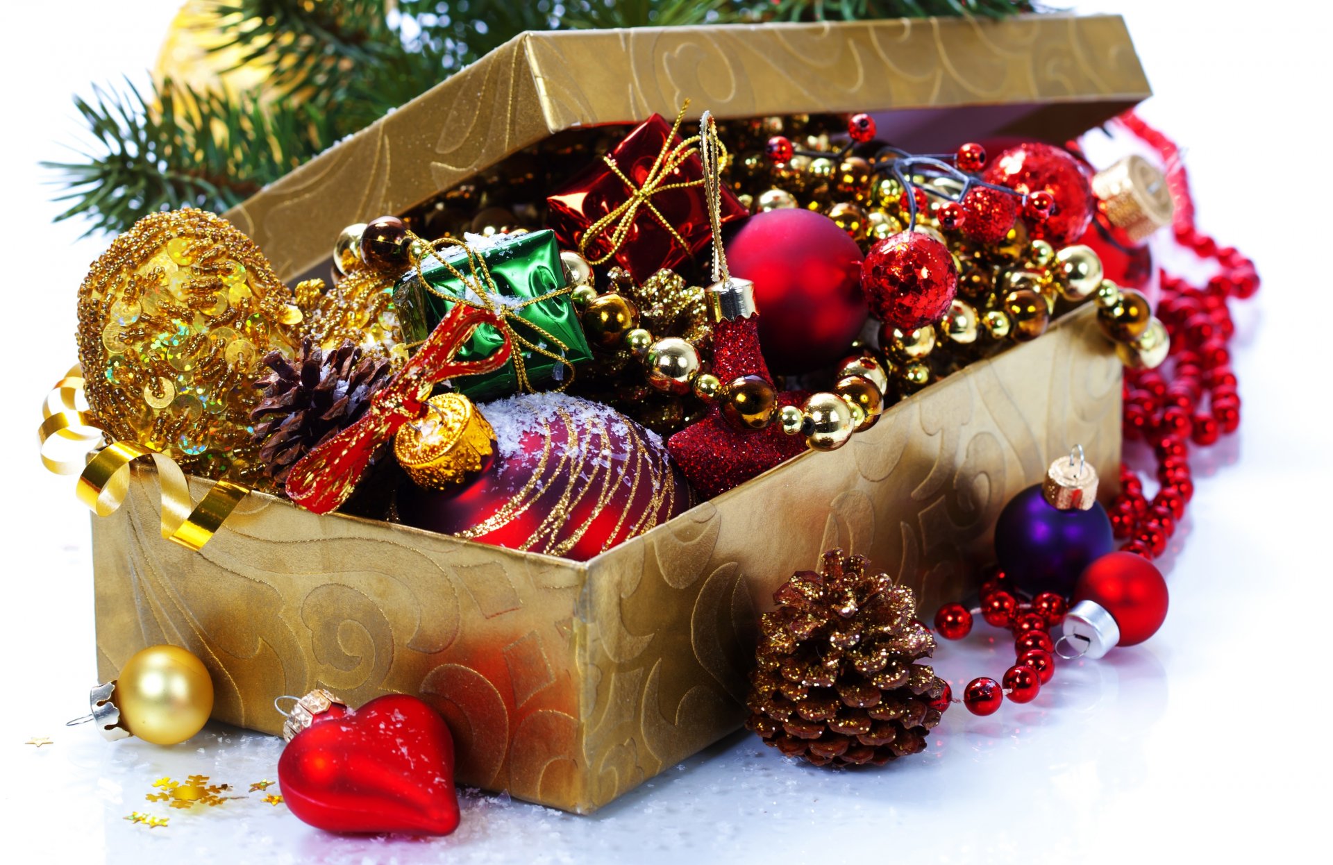 boîte arbre de noël jouets boules boules cônes nouvel an noël vacances