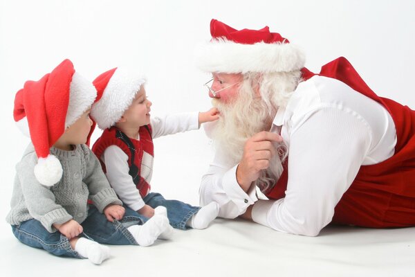 Glückliches und fröhliches neues Jahr mit Santa