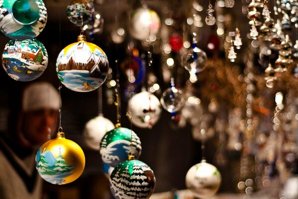 Decoración de hermosas bolas de Navidad