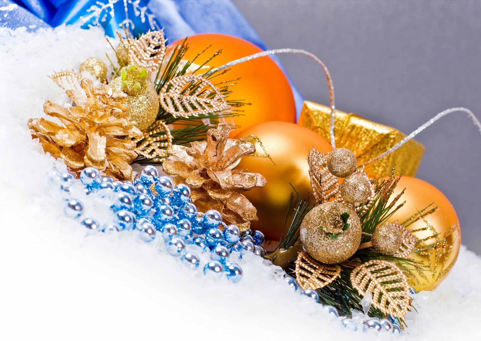 kugeln kugeln weihnachtsbaum schmuck spielzeug gold perlen zapfen neujahr weihnachten feiertage