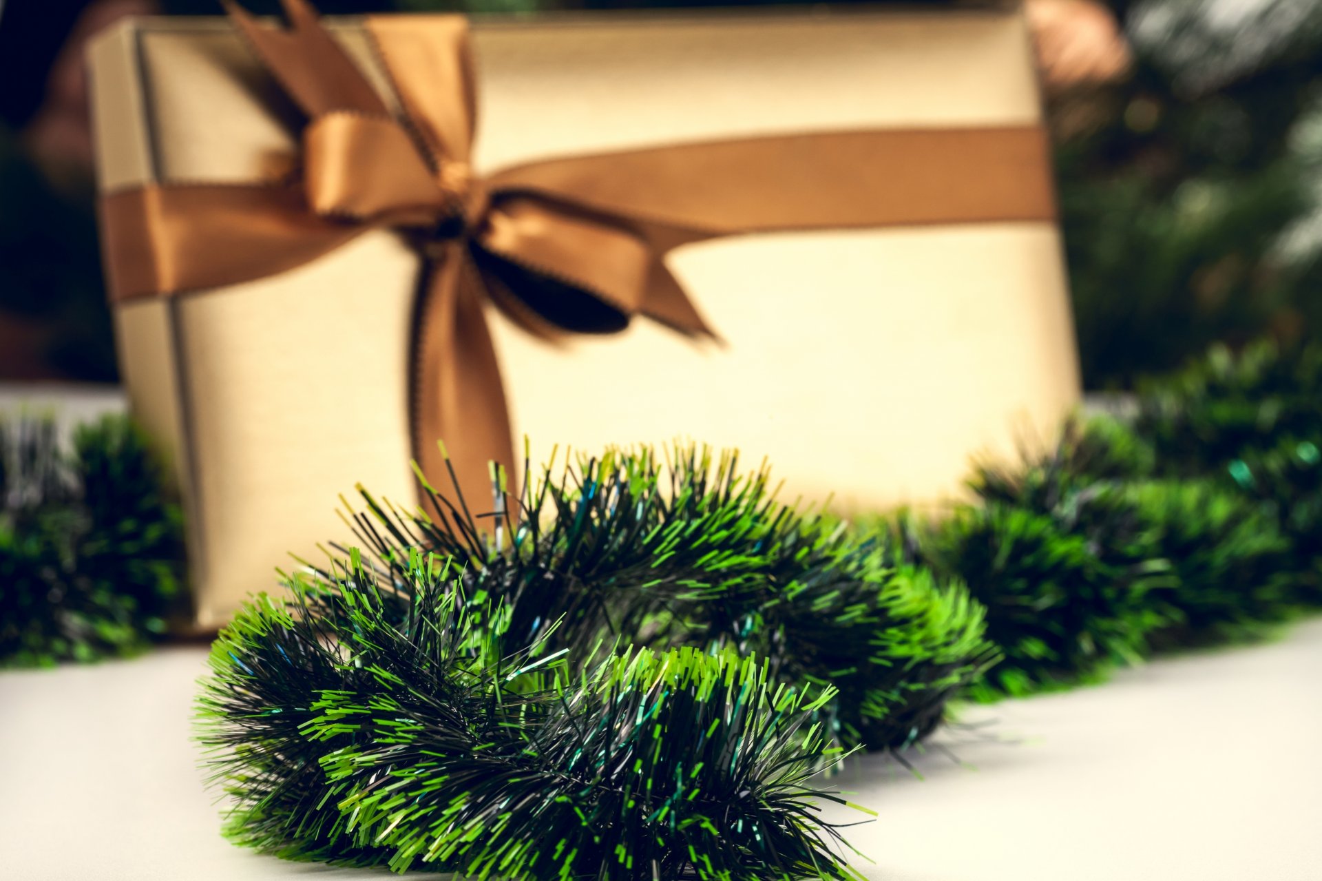 lluvia verde oropel decoración caja regalo arco cinta navidad año nuevo