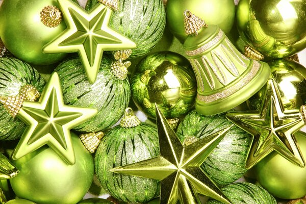 Light green decorations : balls and stars