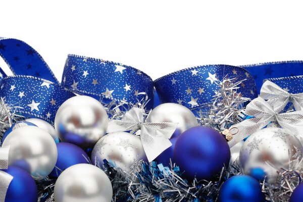 Blue and white Christmas balls