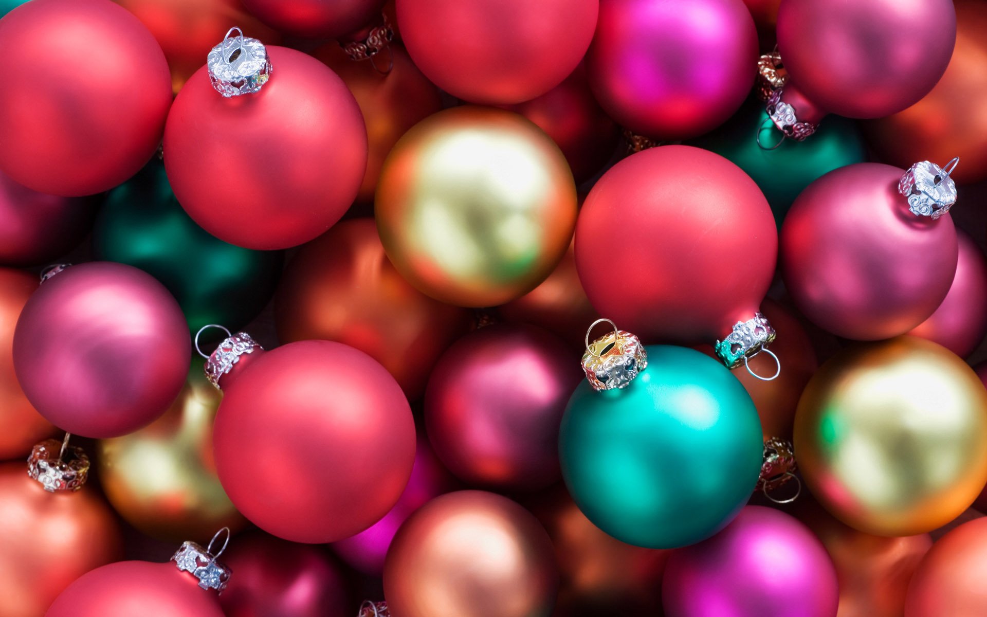 boules jouets de noël décoration verre couleurs luminosité éclat éclat