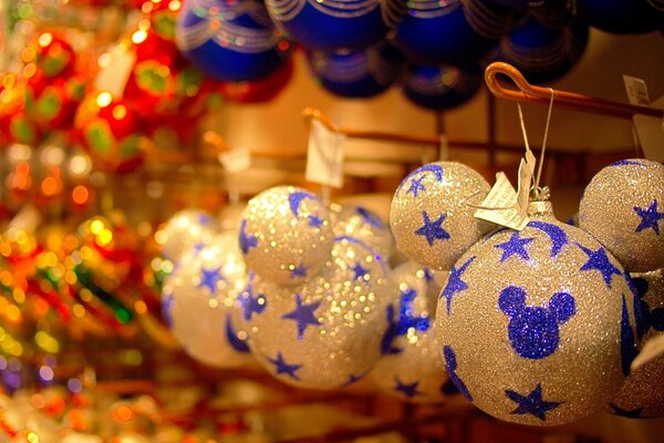 Boules de Noël à paillettes bleues en forme de Mickey Mouse avec des étoiles