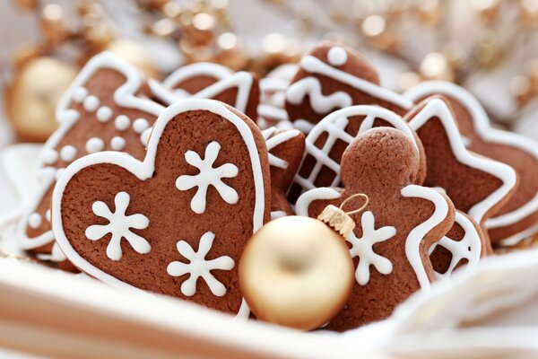 Biscuits au Gingembre bouclés à la table de fête