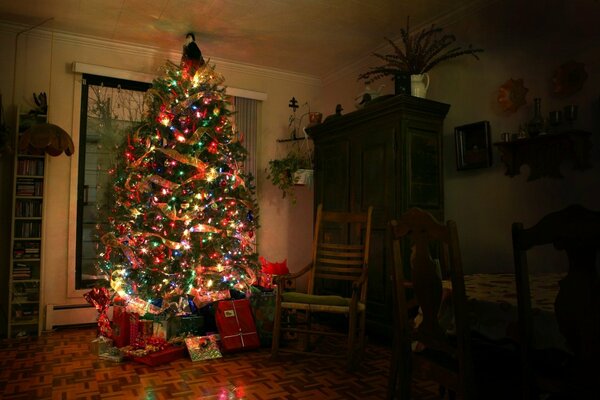 Christmas tree in the gift room