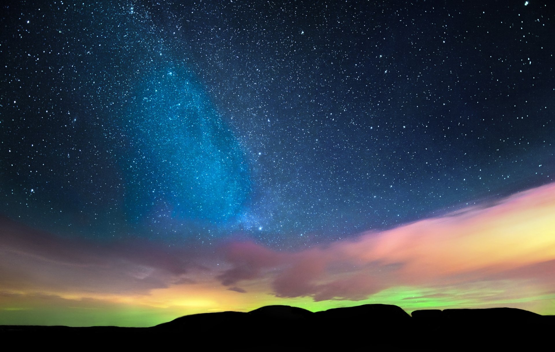 aurora boreale cielo stelle notte orizzonte nuvole