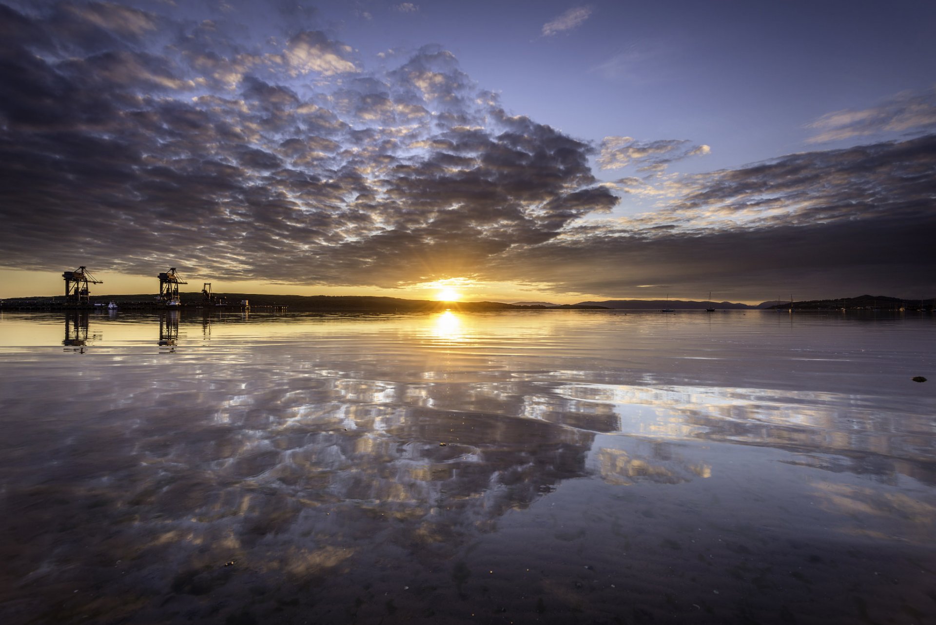 fairley escocia ayrshire puesta de sol simetría reflexión playa