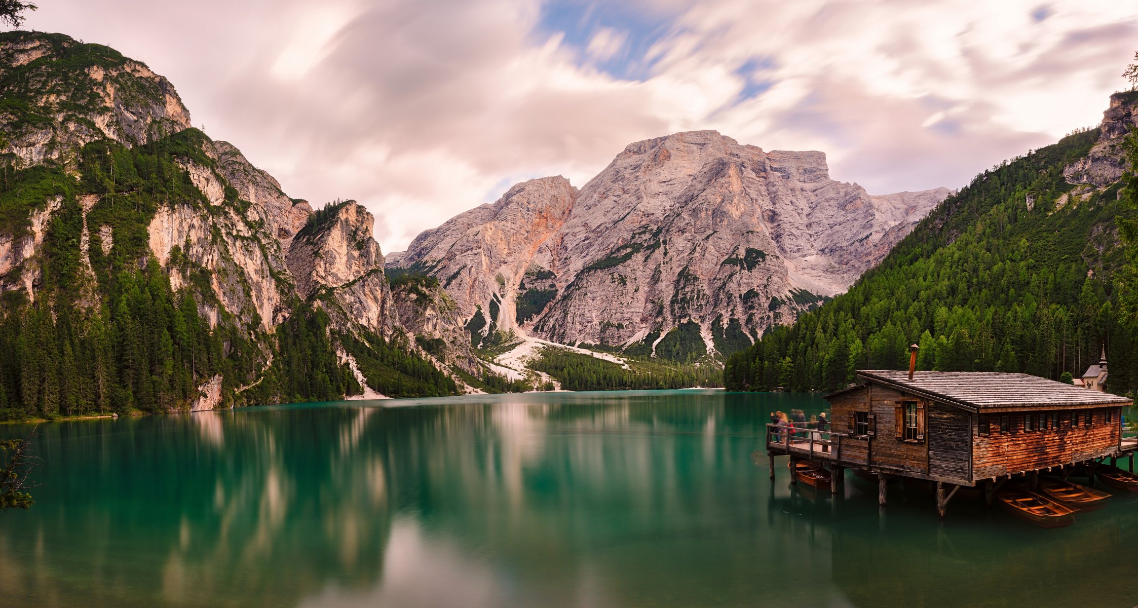 dolomity alpy włochy dolomity jezioro góry stacja łodzi łodzie