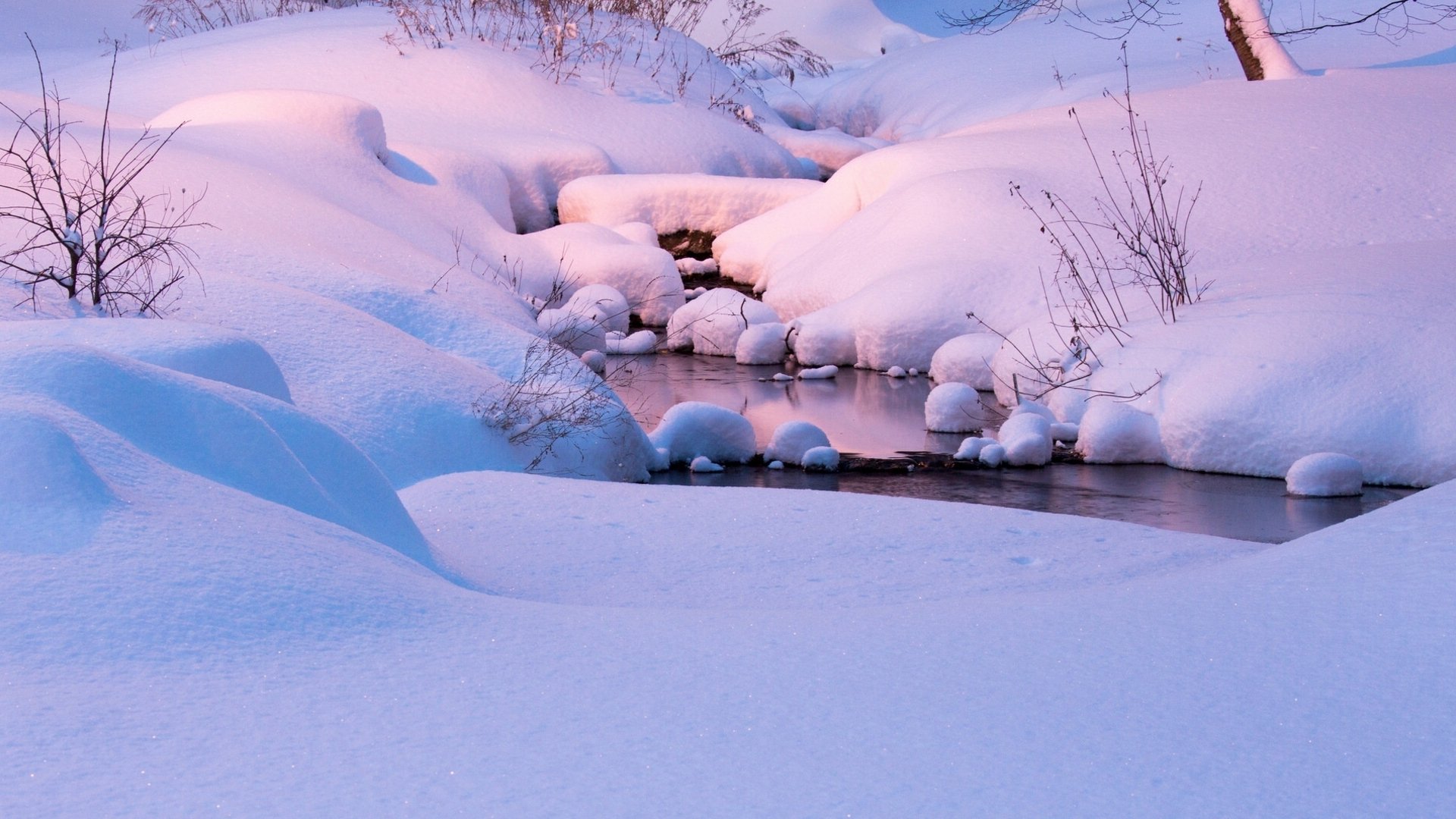 winter schnee schneeverwehungen bach