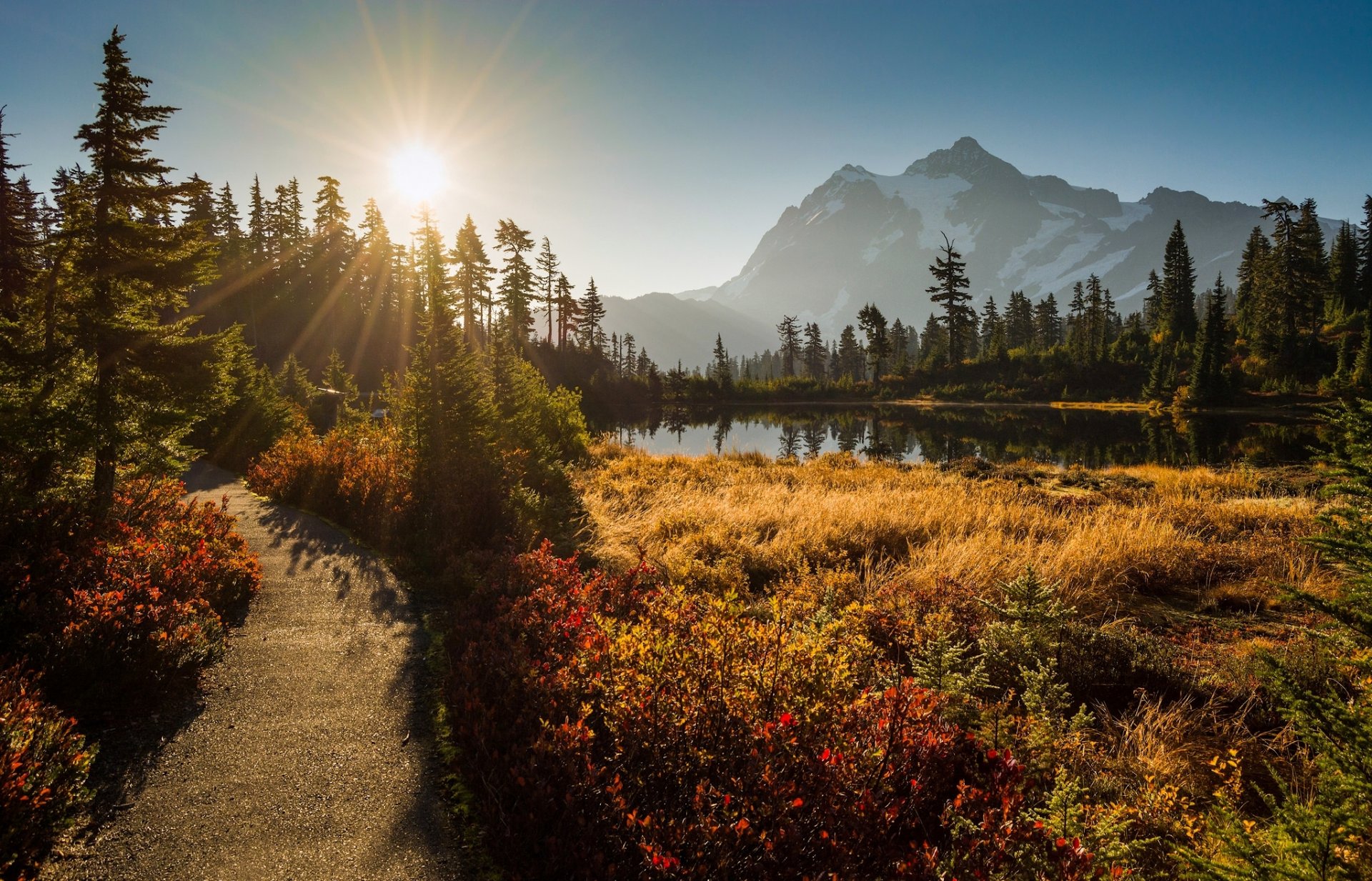 bild von see mount shuksan cascade range washington mount shuksan cascading mountains see berge sonnenuntergang