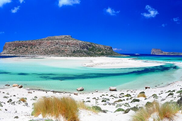 The sky of Greece is very much like the ocean