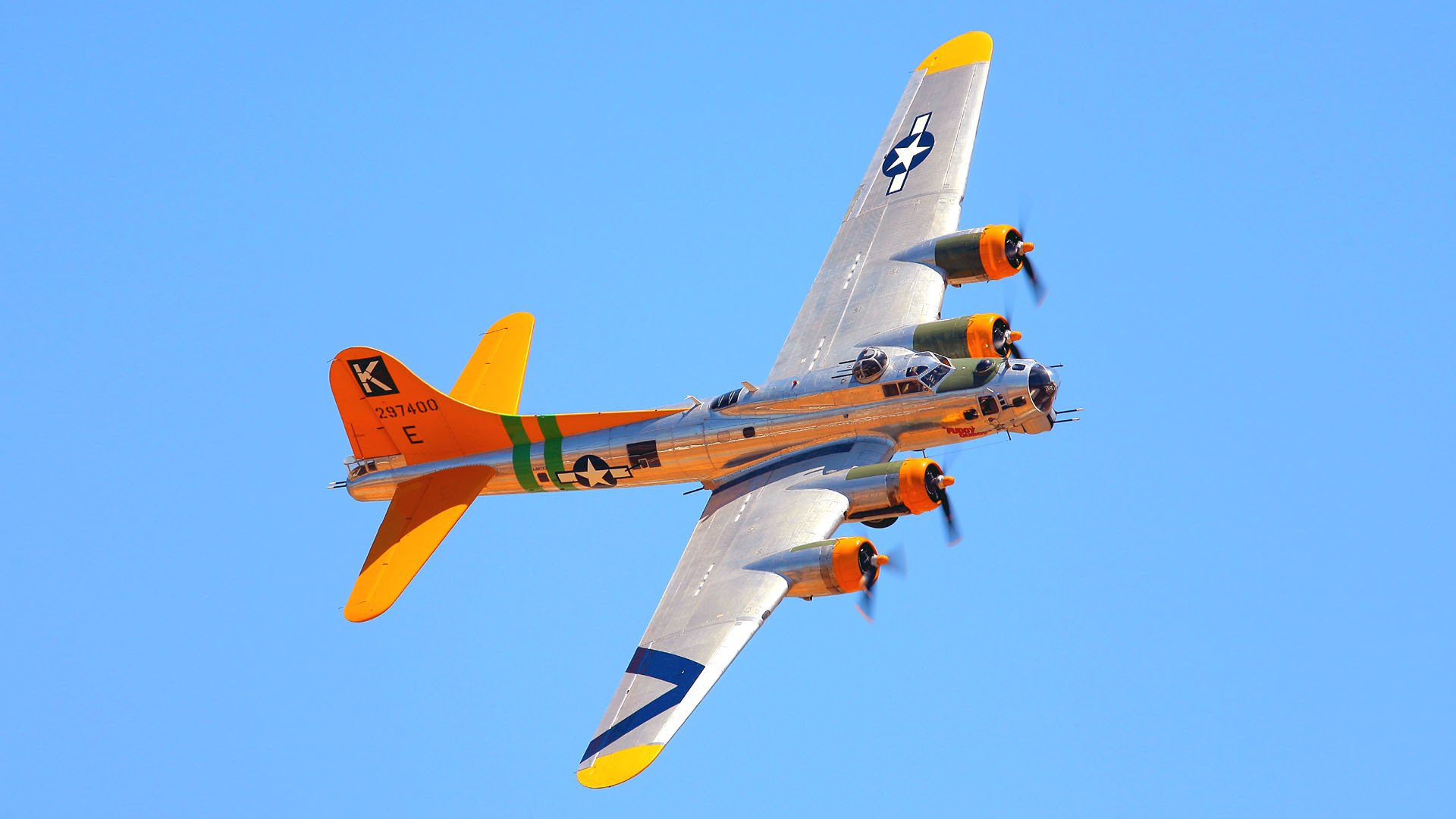 cielo volo aereo bombardiere colore boeing b-17 fortezza volante