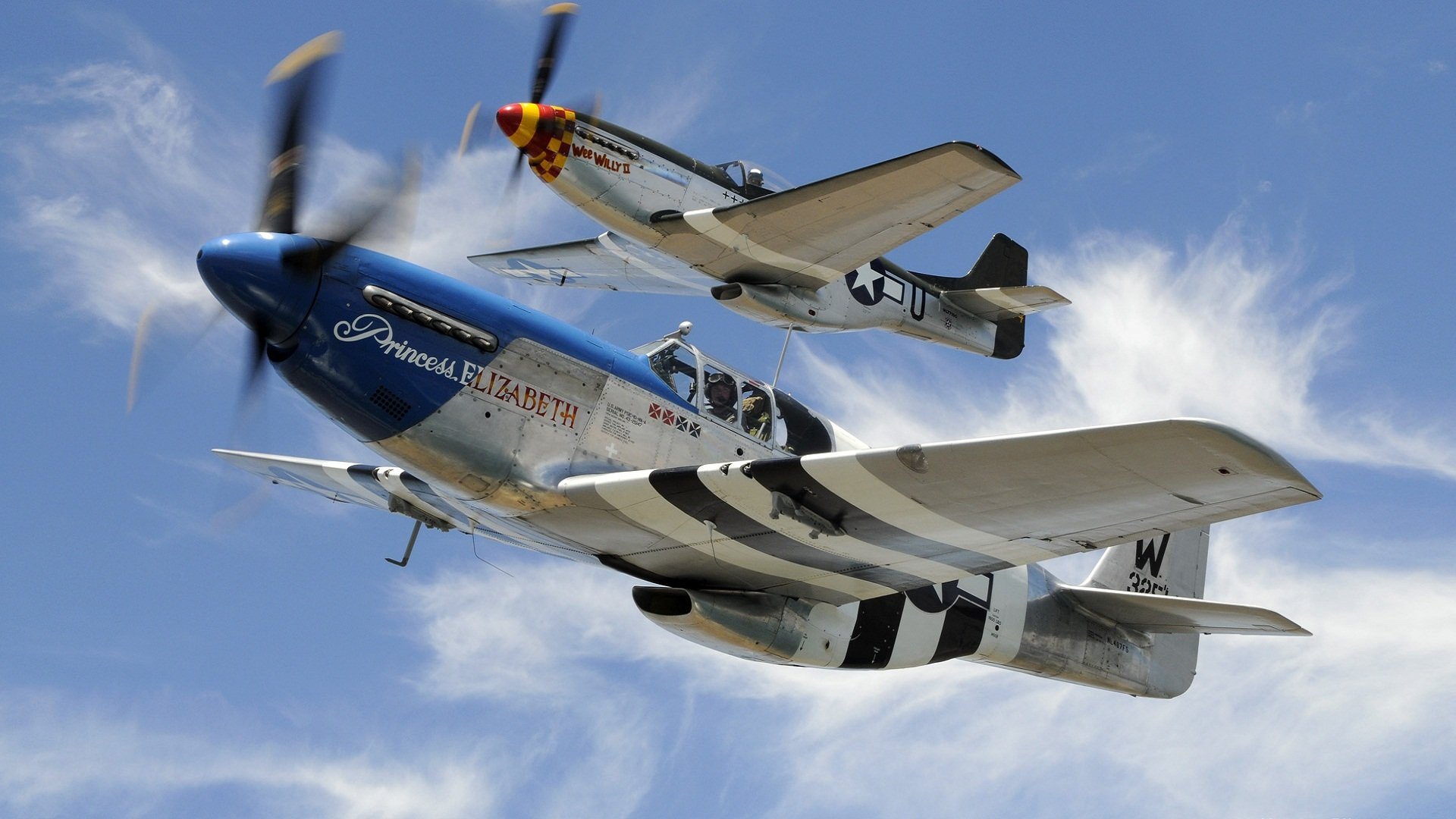 r-51 mustang nordamerika flugzeug kämpfer pilot himmel wolken inschrift