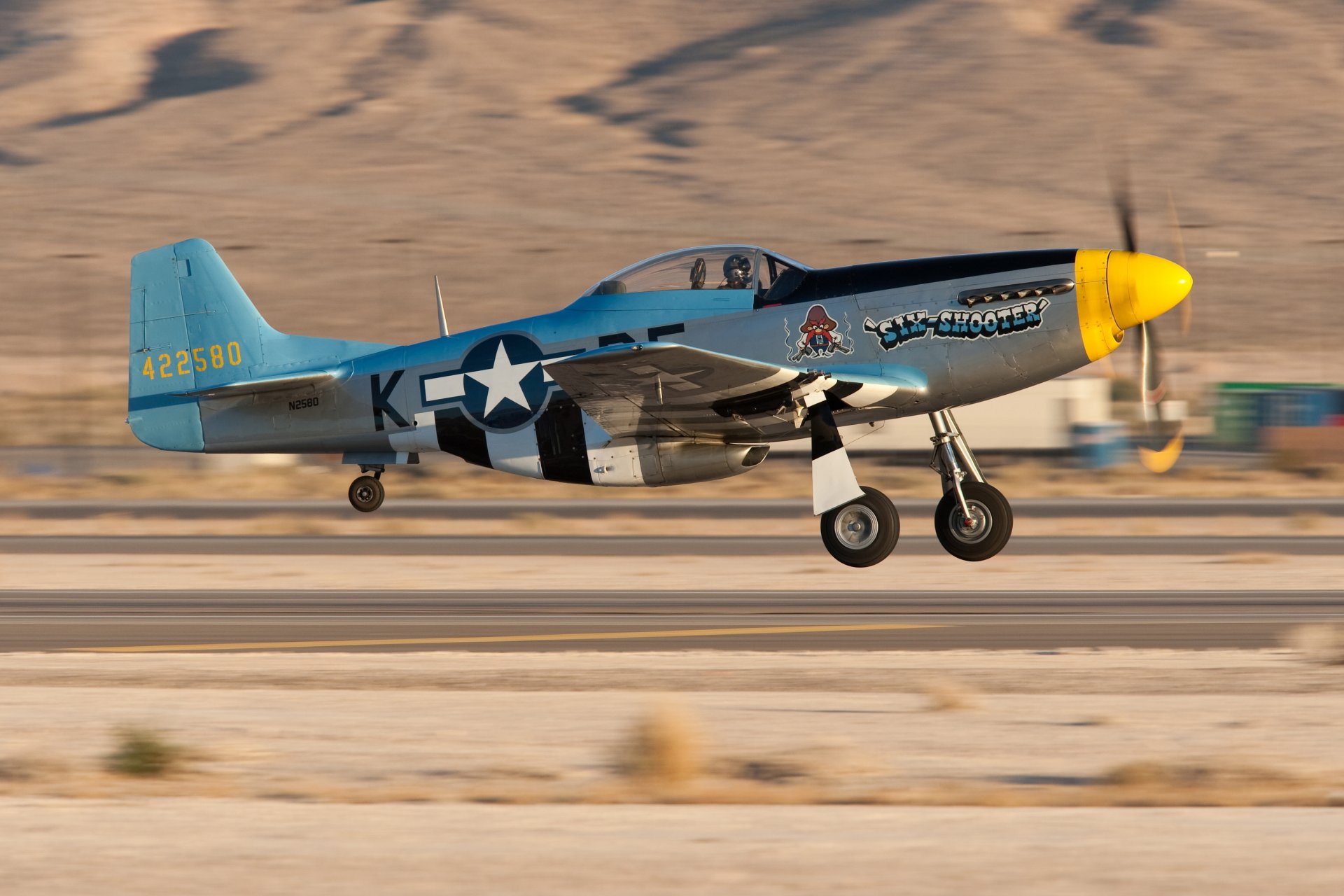 military historical club plane north american p-51 mustang american single fighter far radius activities second world war ww2 private collection retro