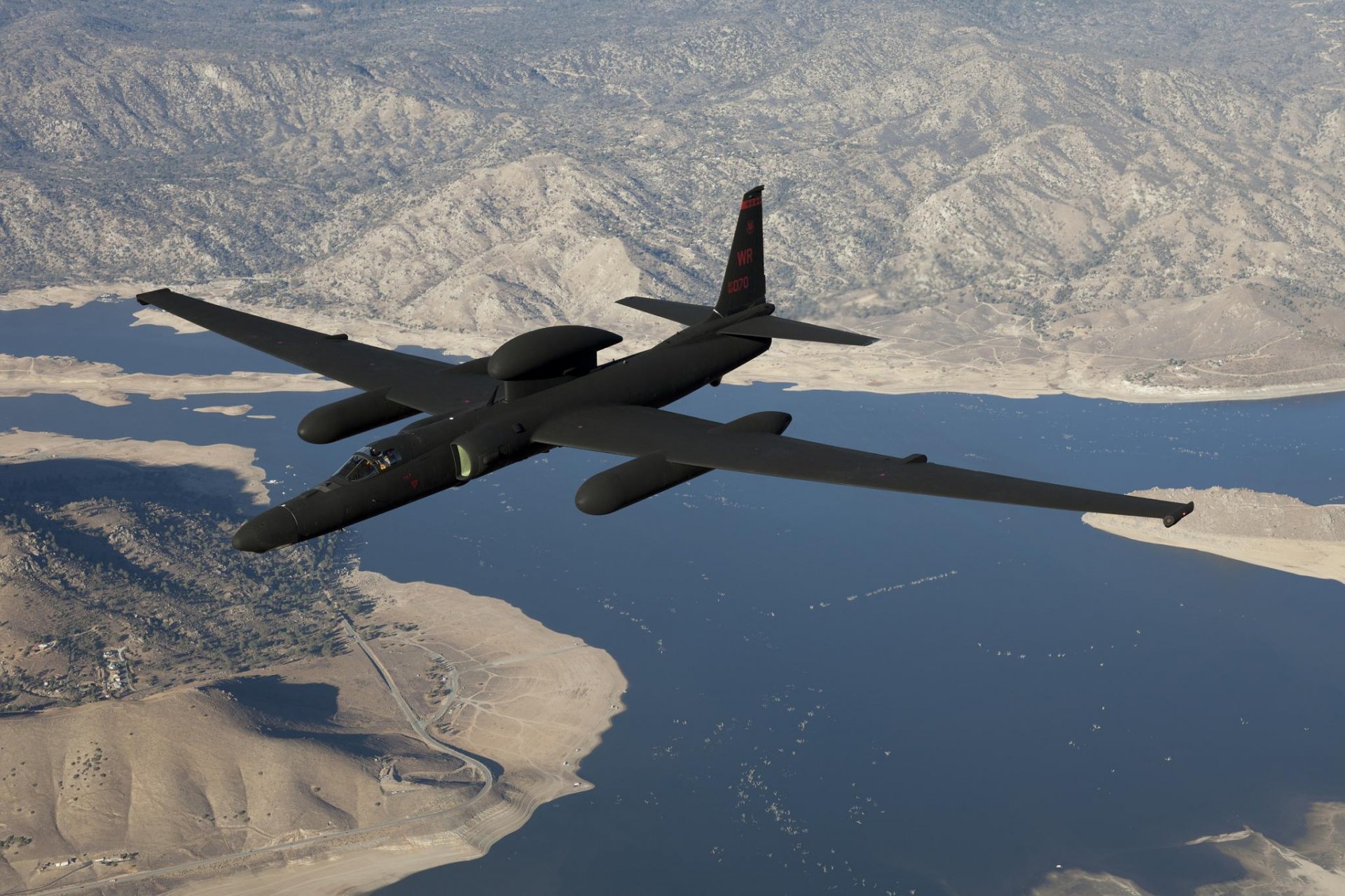 lockheed u-2 dragon lady high-altitude strategic scout flight