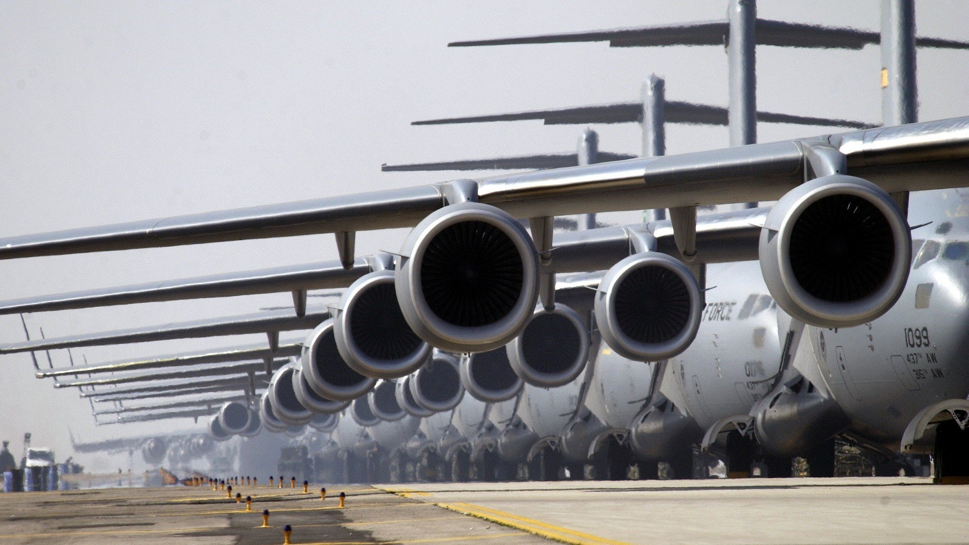 c-17 globemaster c-17 крылья стоянка двигатели