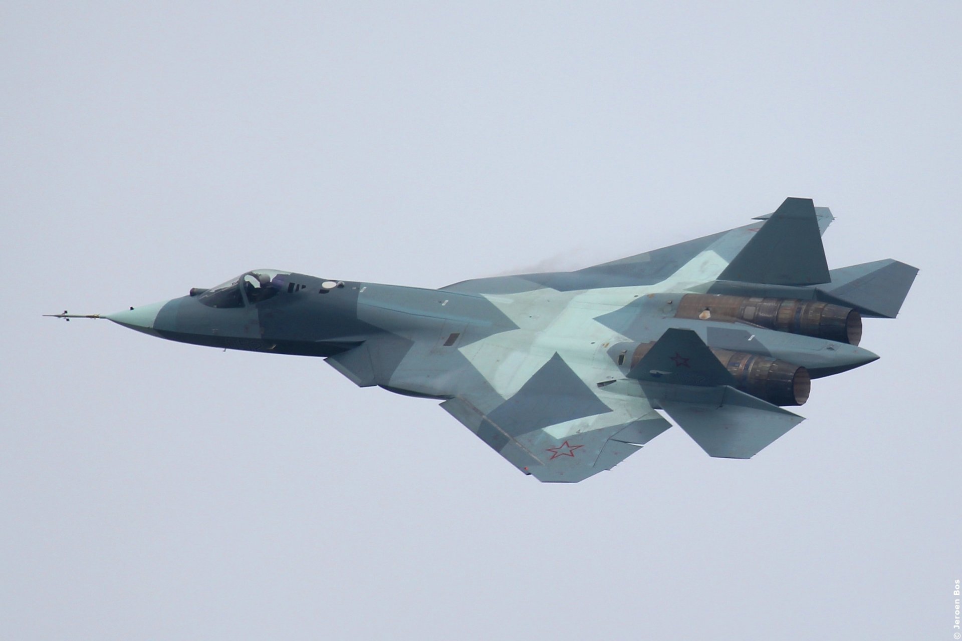 ciel avion sec t-50-2 russe polyvalent combattant cinquième génération